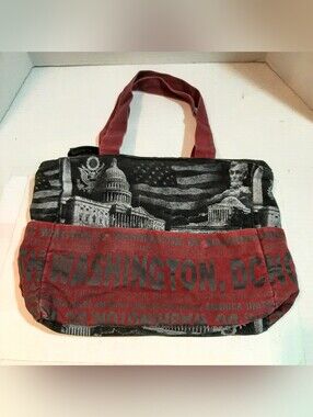 🛍Black and red Washington, D.C. canvas souvenir zippered tote bag by Robin Ruth
